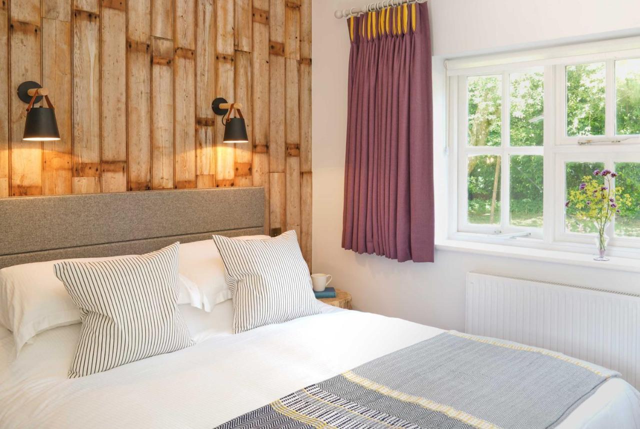 Bed and Breakfast Bird & Carter Fonthill Fonthill Bishop Экстерьер фото