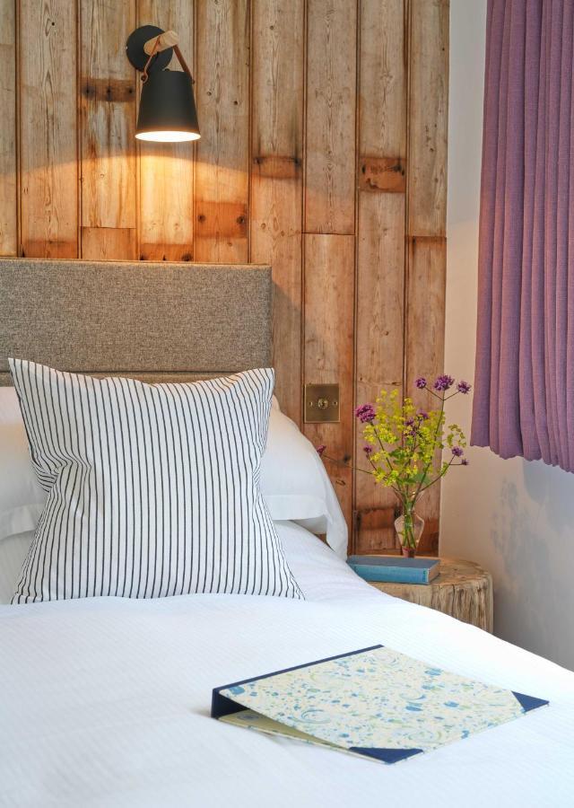 Bed and Breakfast Bird & Carter Fonthill Fonthill Bishop Экстерьер фото