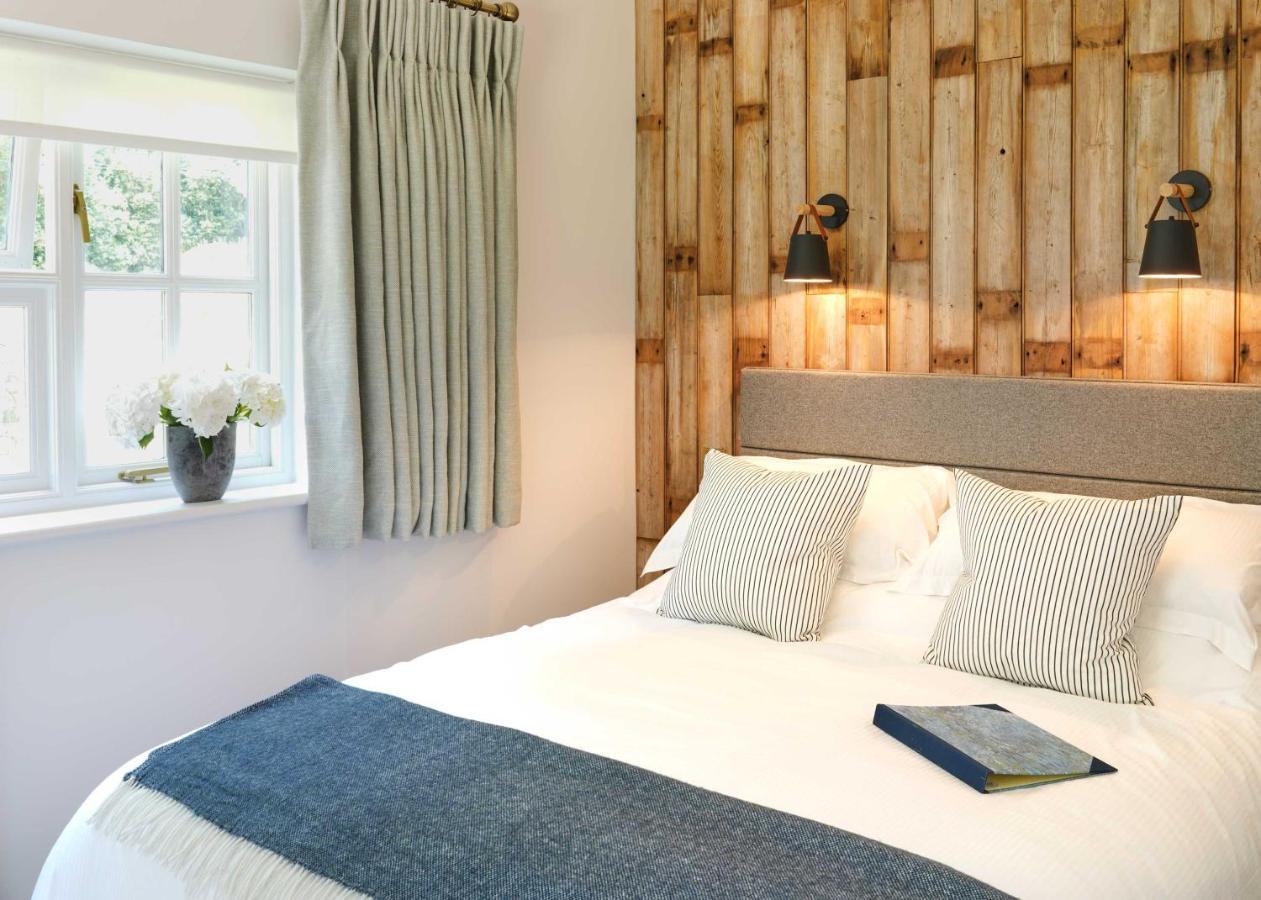 Bed and Breakfast Bird & Carter Fonthill Fonthill Bishop Экстерьер фото