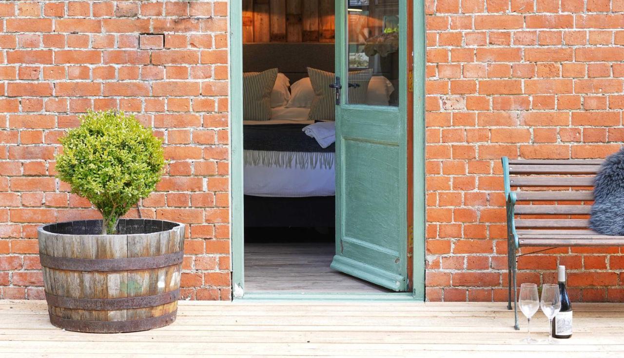 Bed and Breakfast Bird & Carter Fonthill Fonthill Bishop Экстерьер фото