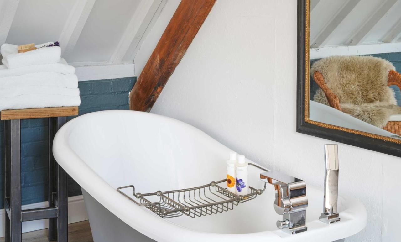 Bed and Breakfast Bird & Carter Fonthill Fonthill Bishop Экстерьер фото